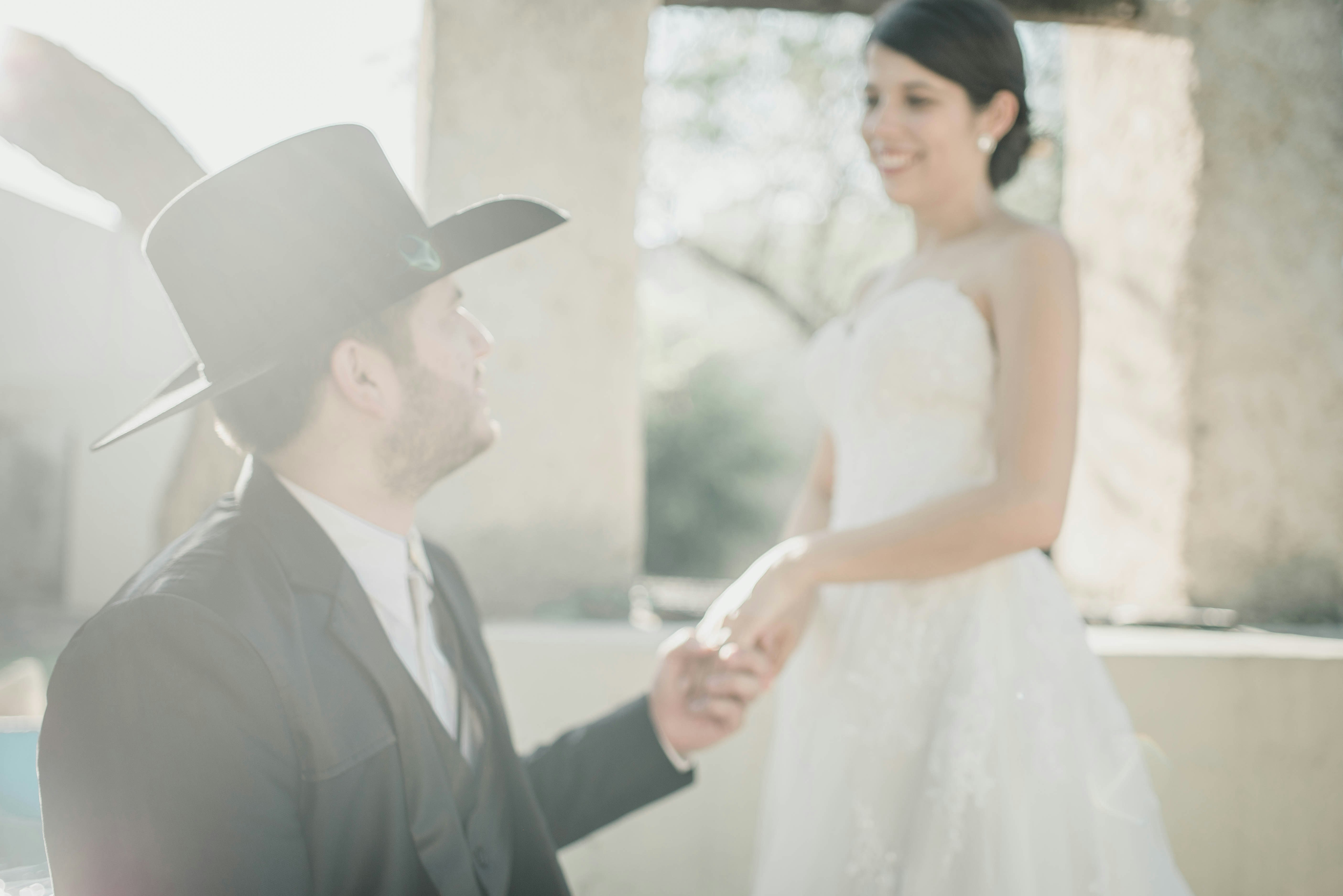 wedding couple on focus photography